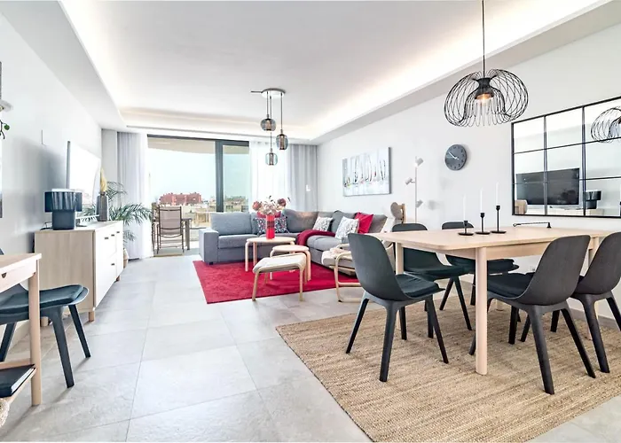 Inf4.6p - Spacious In Estepona