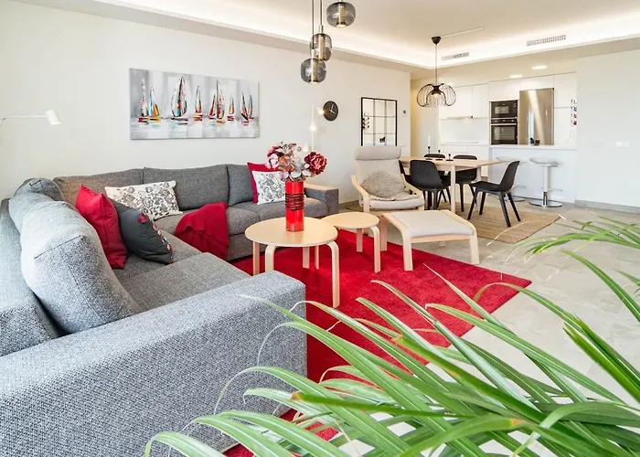 Inf4.6p - Spacious In Apartment Estepona