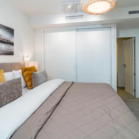 Inf4.6p - Spacious In