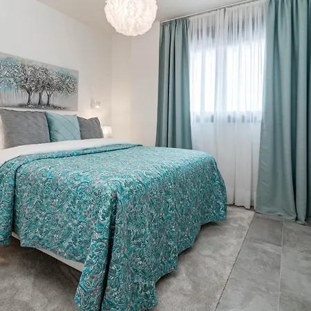 Apartamento Inf46p - Spacious In Estepona