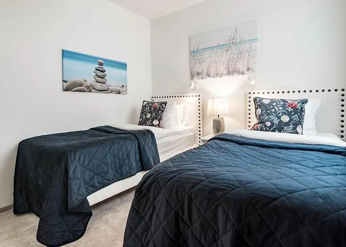 Inf4.6p - Spacious In דירה אסטפונה