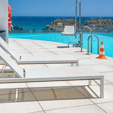 Inf46p - Spacious In *